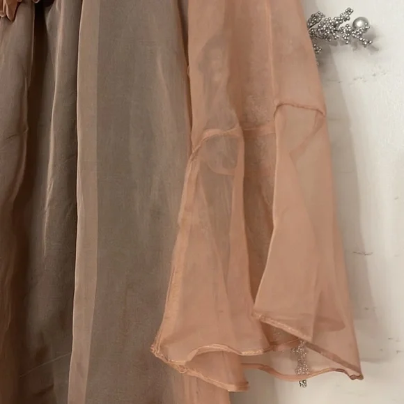 Top - Picture 4 of 8